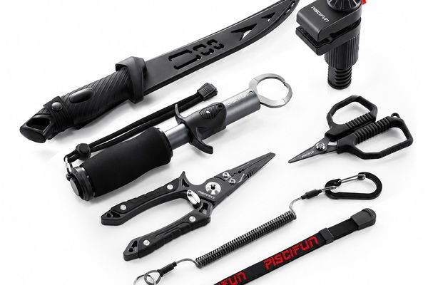 Piscifun 6-piece fishing tool kit featuring fishing pliers, fillet knife, scissors, fish gripper, line spooler, and lanyard.